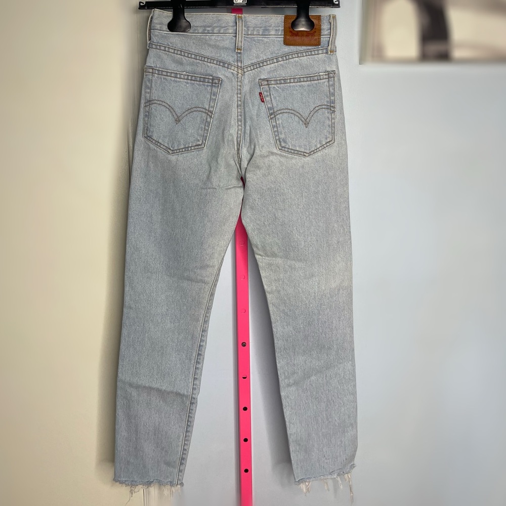 Levi Light Blue Distressed Jeans size 24 - Picture 4 of 7